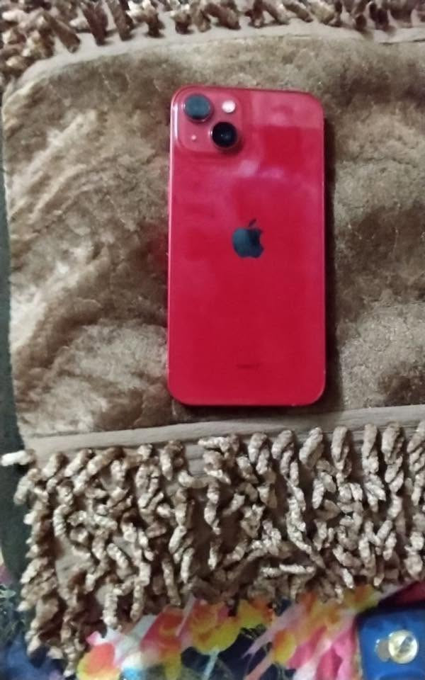 للبيع عاديiPhone 13 (أحمر) سعة 256GB ❤️
• البطارية: 80%
• اللون: أحمر
• السعة: 256 جيجابايت
• الجهاز سليم 100% وخالي من الأعطال
• لم يسبق له أي تصليح أو فتح
• الأداء ممتاز والكاميرا قوية جداً
• الجهاز نظيف ومحافظ عليه والاستخدام شخصي

السعر: 500 الف
ويوجد مجال بسيط للشراي.

للتواصل واتساب:
***********

جهاز ممتاز لمن يريد آيفون عملي وسريع، يتميز بكاميرا رائعة وأداء قوي وسلاسة عالية في الاستخدام اليومي والألعاب والتطبيقات، وسعة 256GB توفر مساحة كبيرة للصور والفيديوهات والملفات.

ملاحظة:✨الكسر ال واضح ب الصورة ب لزكة وليس بـ شاشه.✨
