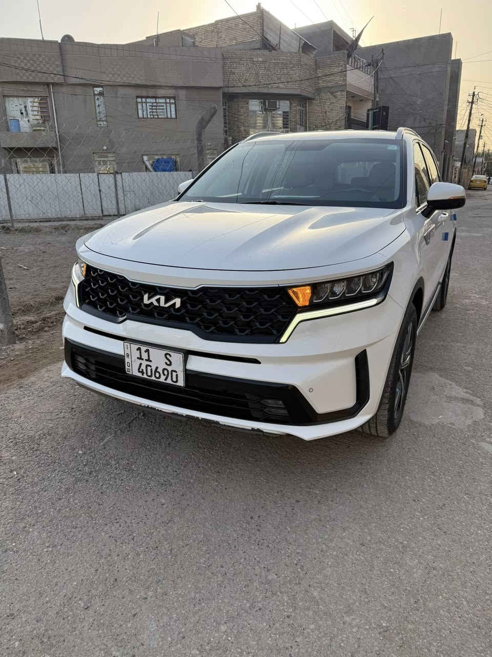 ‭
سلام عليكم للبيع فقط
سورنتو 2023 خليجي 
مكفوله من صبح والتبديل والبارد
بيه رصعات 3  تقريبا خفيف فقط
ماشيه 45 الف قابل للزياده
سياره على وضع شركة جديد جدا 
بعد الداخل فابلون شركة بي
موصفات السياره
كشنات كهربائيه 
محرك 6 سلندر
كير ثلاث وضعيات
حساس  امامي خلفي جانبي
اناره محيطيه متغير 
كامره دواره 
شاشه كبير وشاشه اعطال
تبريد 3 قطع مناخي منفصل
شفتان  بالستيرن
سبير بعده منازل 
كشنات مخمل مغلف  مع ارضيه جلد
السعر 292 بي مجال 
العنوان بغداد  الشراي يتصل

‭0770 428 8581‬
