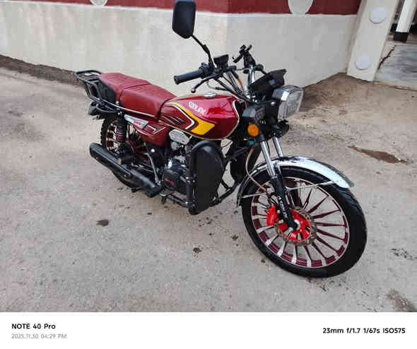 السلام عليكم دراجه ٢٠٢٥ جديده محرك200سيسي أوراق كامله دراجه خير من الله مكاني بغداد ***********
