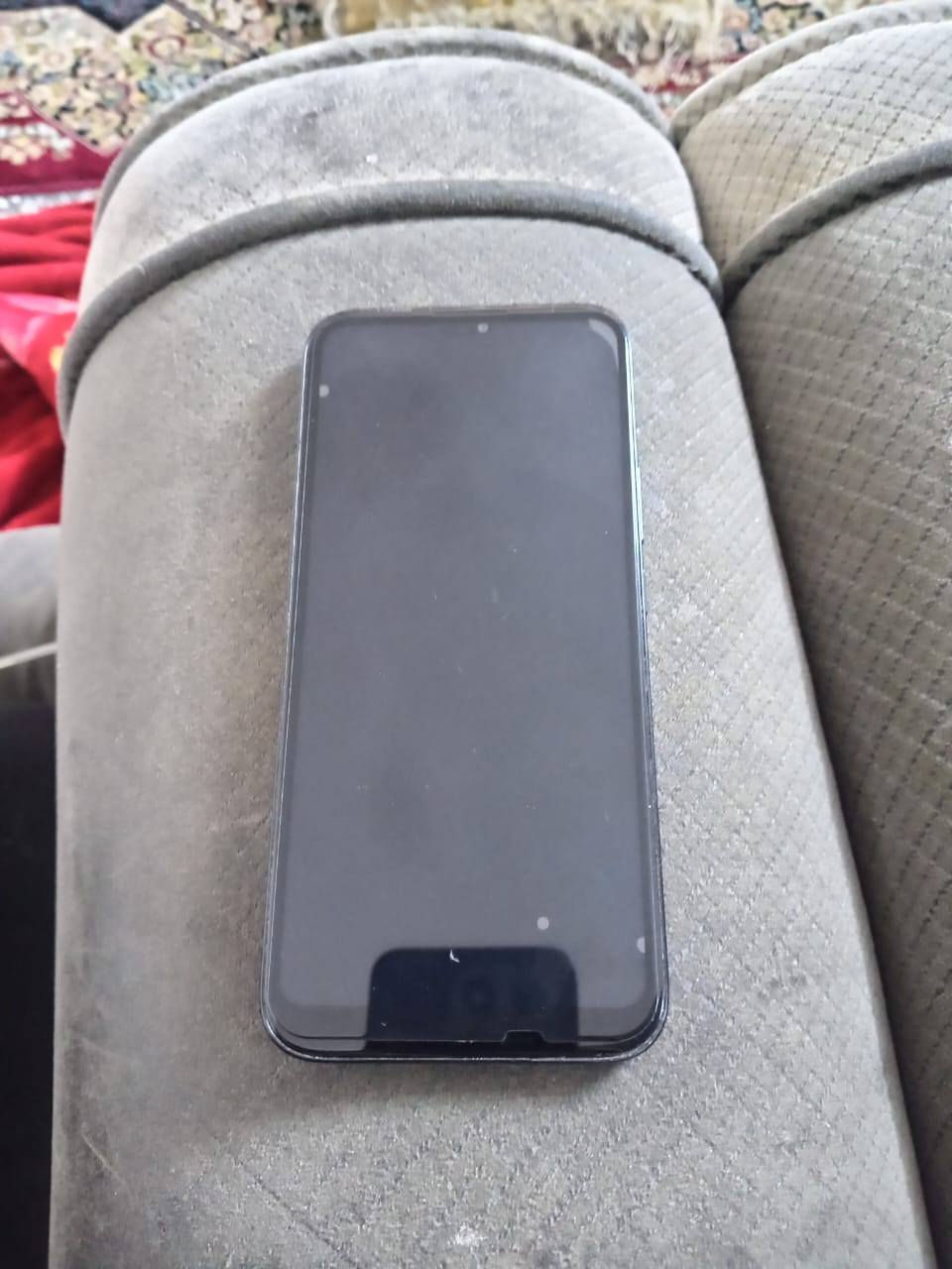 سلام عليكم هونر c8 قبل شهر من شتريته  ذاكره ٥١٢ للبيع سعر ٣٠٠ وبي مجال بسيط *********** مكاني بغداد الأمين الثانية
