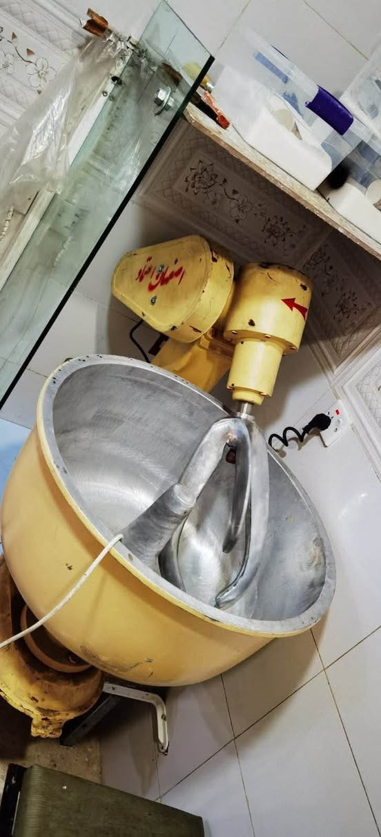 فرني كوليره
زؤر پاكه
قياس  مه ترو ٩٠
ناونيشان رانيه
*********** رانية, السليمانية
