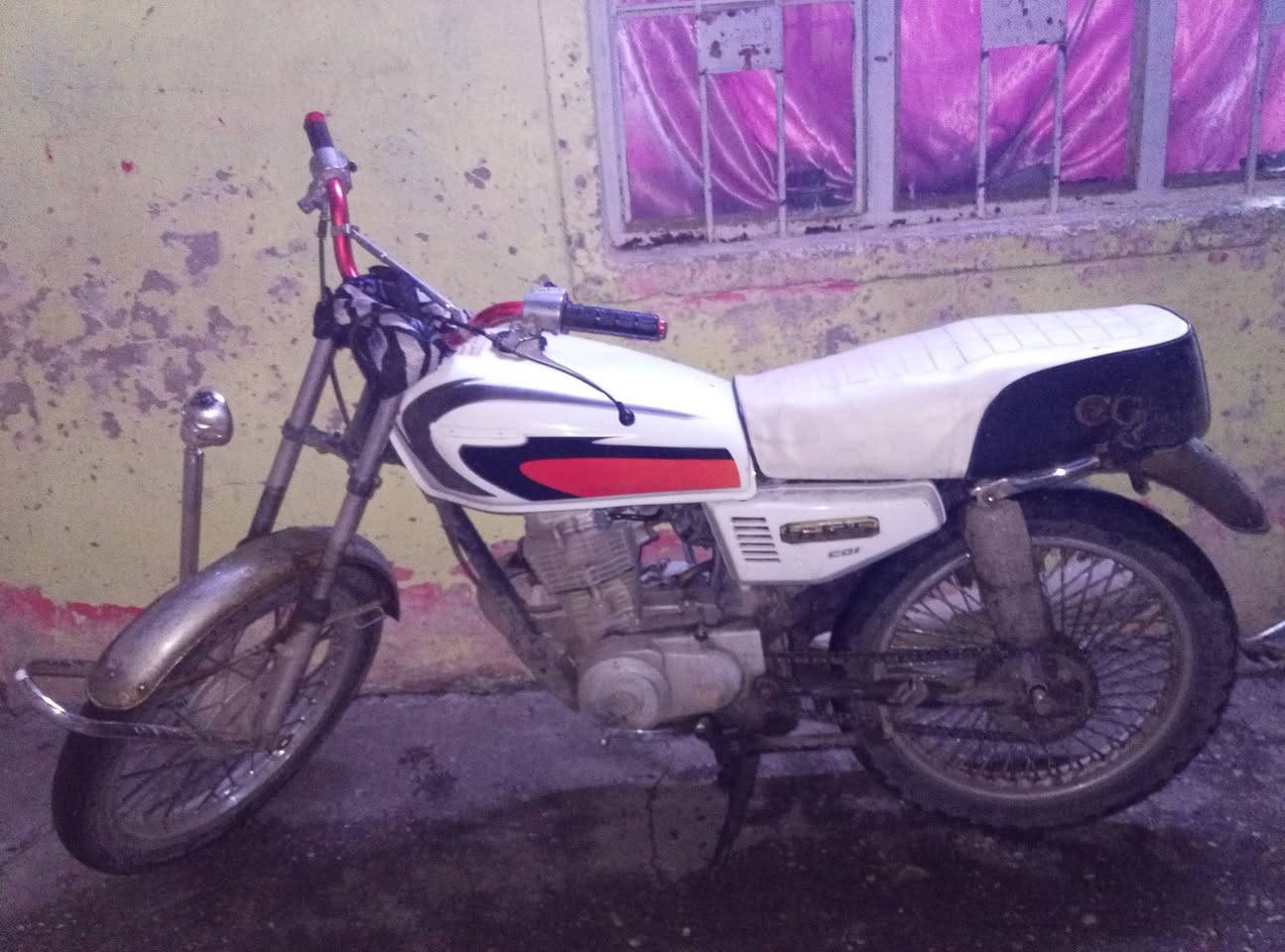 مطور. نامه.  شرط هندر واحد سعرو 170 وبي مجال. حك جيتك . شراي. تعال خاص  ما شاري لا اترسل ***********
