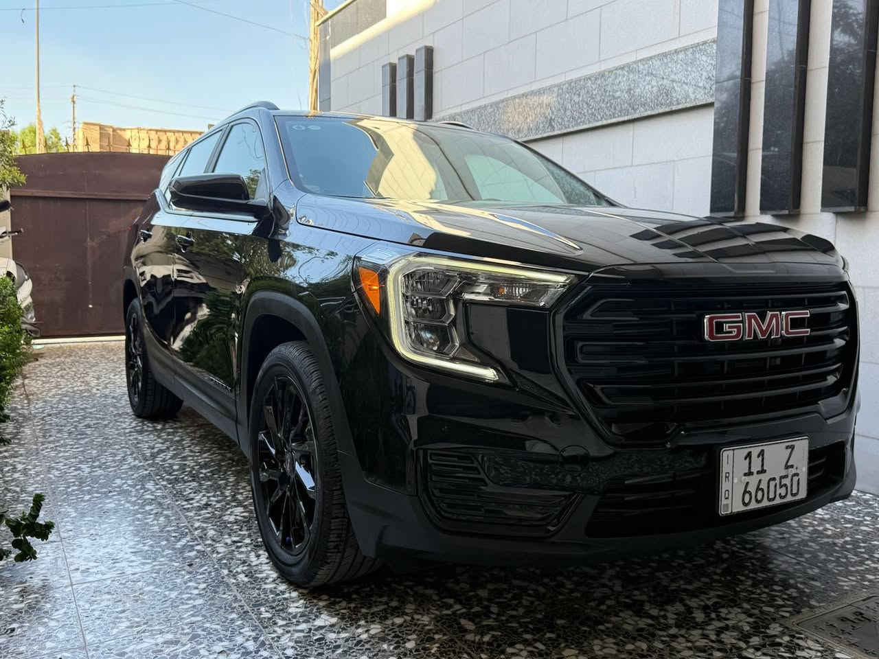 سلام عليكم
جمسي تيران  
مديل 2024 

ماشيه   : 14 الف 

السياره حادث خلفي وبسيط  
السياره جديده بمعنى كلمه  

بلاك ادشن  سياره
ردارات امامي وجانبي 
تتدفى بل كشنات 

السعر  198 وبيها مجال

العنوان : بغداد البنوك 

الهاتف / ***********
