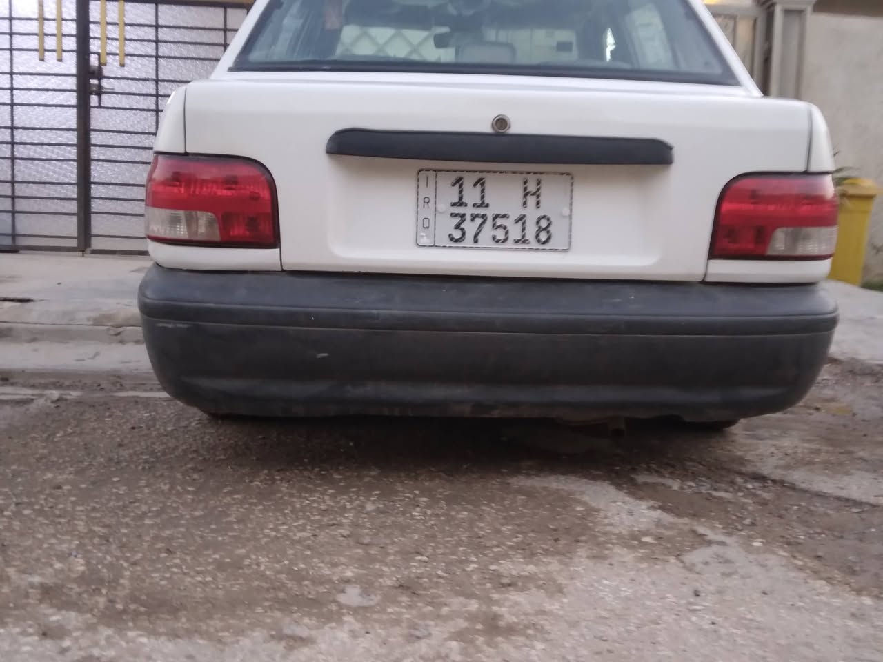 السلام عليكم  سايبا للبيع حلو كلش  موديل  ٢٠٠٩ بسمي 
مكينه  وكير جدد تبريد ثلج شواصي انضاف مامعمرات
السياره بيها صبغ  نعتبر حزام  بيها دوس معدله ومكانت
 صبغ بس صدر حلو بس دبلات تعبانه اربعتهن نصبه كلش حلو
كهربائيات كلها شغاله تخم تاير داخله مدوشم جديد 
السعر ٢٩ مكاني دوره ابو دشير  هاتف ***********
