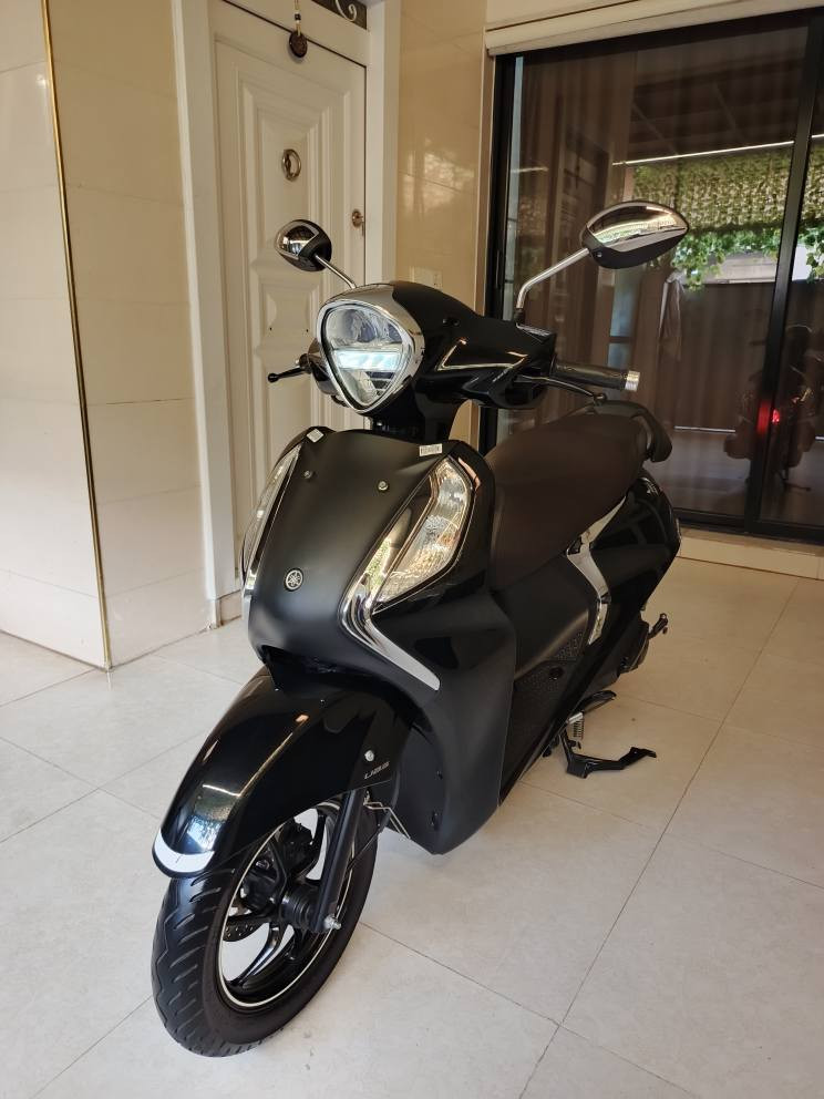 دراجه ياماها 2024.
-ماشيه فقط 2,600KM.
-حجم المكينه 125CC.
-المواصفات:-
-نضامECO اقتصادي
-نضام ABS. 
-الاضائه LED. 
-استاند كهربائي. 
-عداد كيلو متر لدورة الدهن . 
-عداد السرعه الكتروني. 
-كيج البنزين الكتروني. 
-نضام اطفاء ذاتي للترفك لايت. 

-العنوان :- اربيل_فرمانبران.
-رقم الهاتف:-***********. أربيل, العراق
