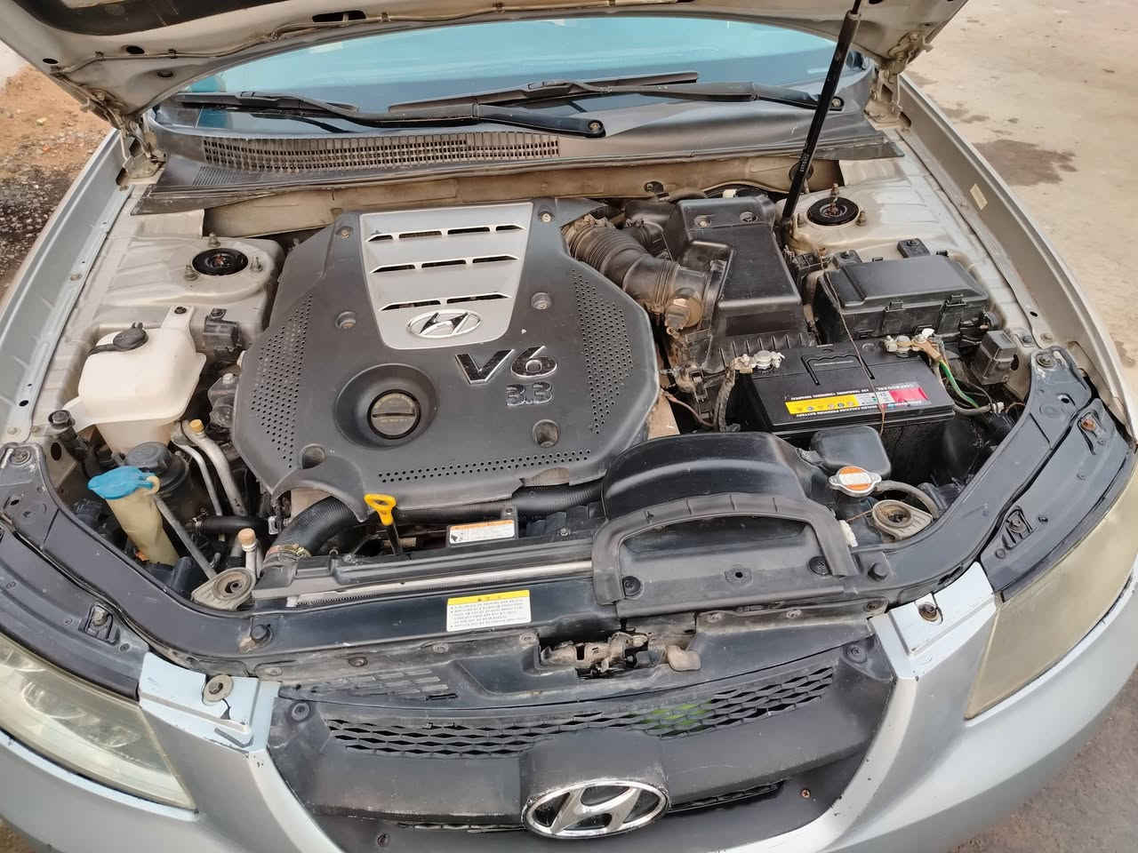 السلام عليكم أخوان سوناتا موديل ٨ بسمي بغداد مشروع وطني جاملغ وبنيد تبديل وجاملغ الخلفي صبغ  كير مكينه لا تبخير ولا تنقيص مكينه ٦.مكان السياره بغداد حي اور *********** تحياتي
