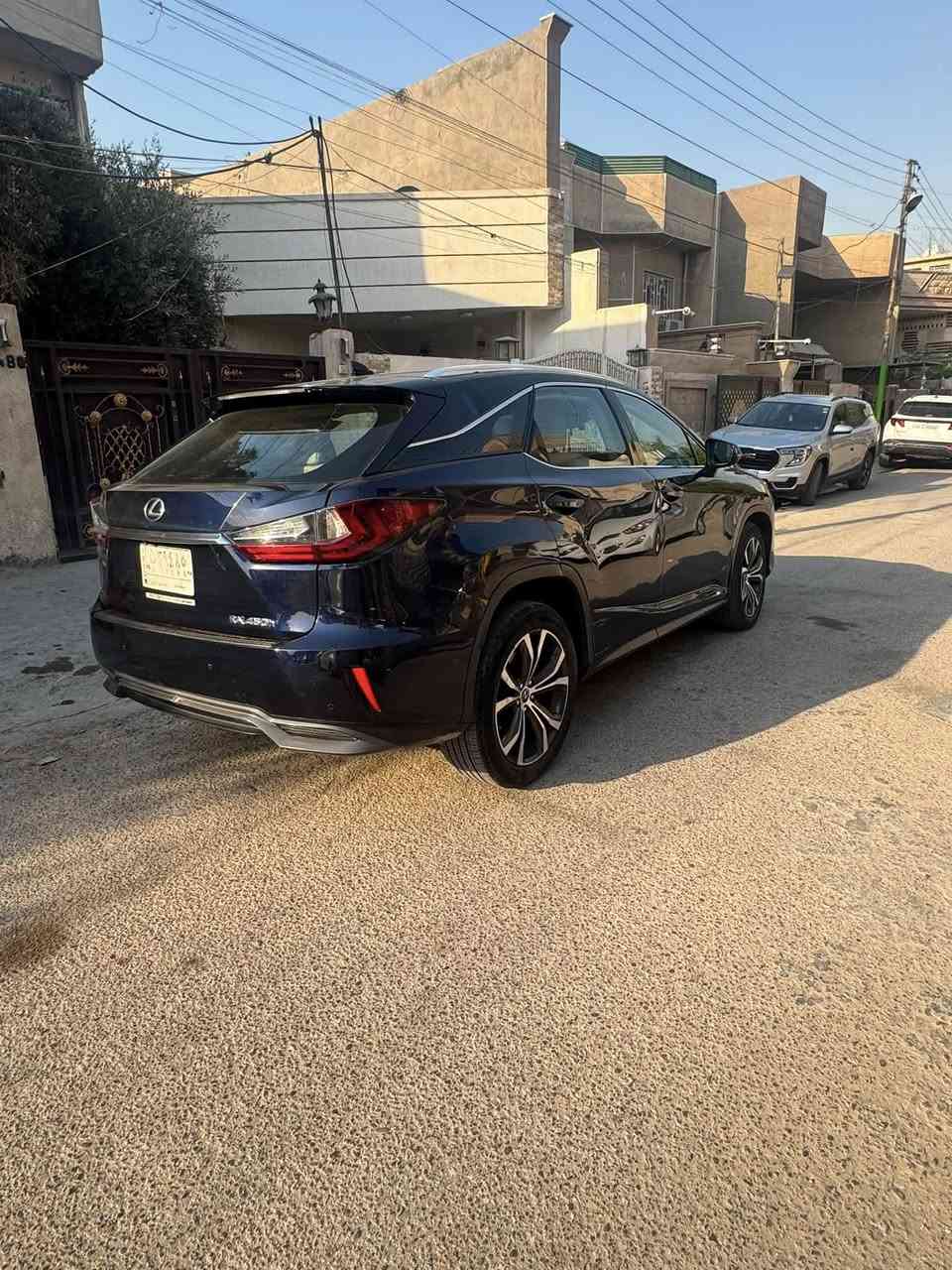 لكزز 
2022
RX450 H
محرك 3500 
هايبرد 
6 سلندر 
بيها اكثر من قطعه صبغ 
ماشيه 54 
لون نيلي داخل بيج 
العنوان السيديه
فول موصفات 
الرقم ***********
