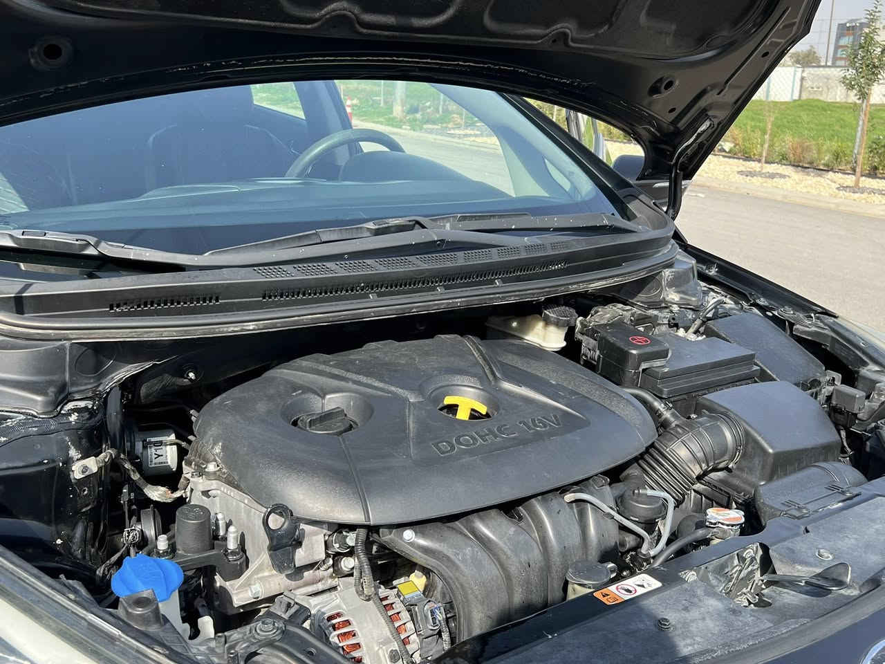 السلام عليكم سيراتو لبيع موديل 2014 سعر جوه سوك 108 وبيه مجال بسيط سيارا بعد على وضعه شركة
محرك 2000 دوش ما مفتوحه تخم تايرا جديد صدر تبريد 
مابيه اي نقص
بيه بس باب صبغ   
مكان سيارا اربيل 
***********وتساب
