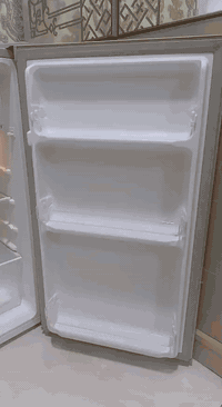 ثلاجة حجم صغير كرافت 
 السعر 95 الف قفل 
ما داخلة تصليح ابد 
واتساب ***********
ناصرية حي الشهداء

