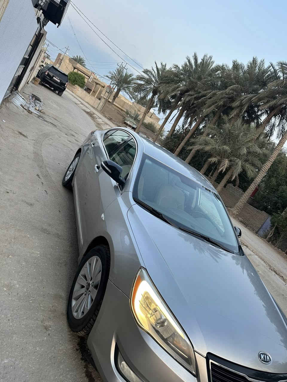 كيا كادنزا موديل 2012 خليجي محرك 6 سلندر رقم شمالي بأسمي تريد تحويل تريد وكاله سياره كفاله عامه من كلشي مكينه بالكارتون حداديه جديده السياره كله وضع شركة السعر 99 مكان السياره حله نادر الثانيه 

‭0787 782 7433‬
