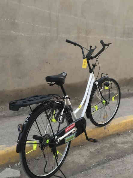 سلام عليكم بايسكل موديل١٤للبيع مال بالة ماصار سبوع من خذتة للبيع ب١٤٠وبي مجال حك جية المكان بغداد جسر ديالة فلكت سلمان باك واتساب***********
