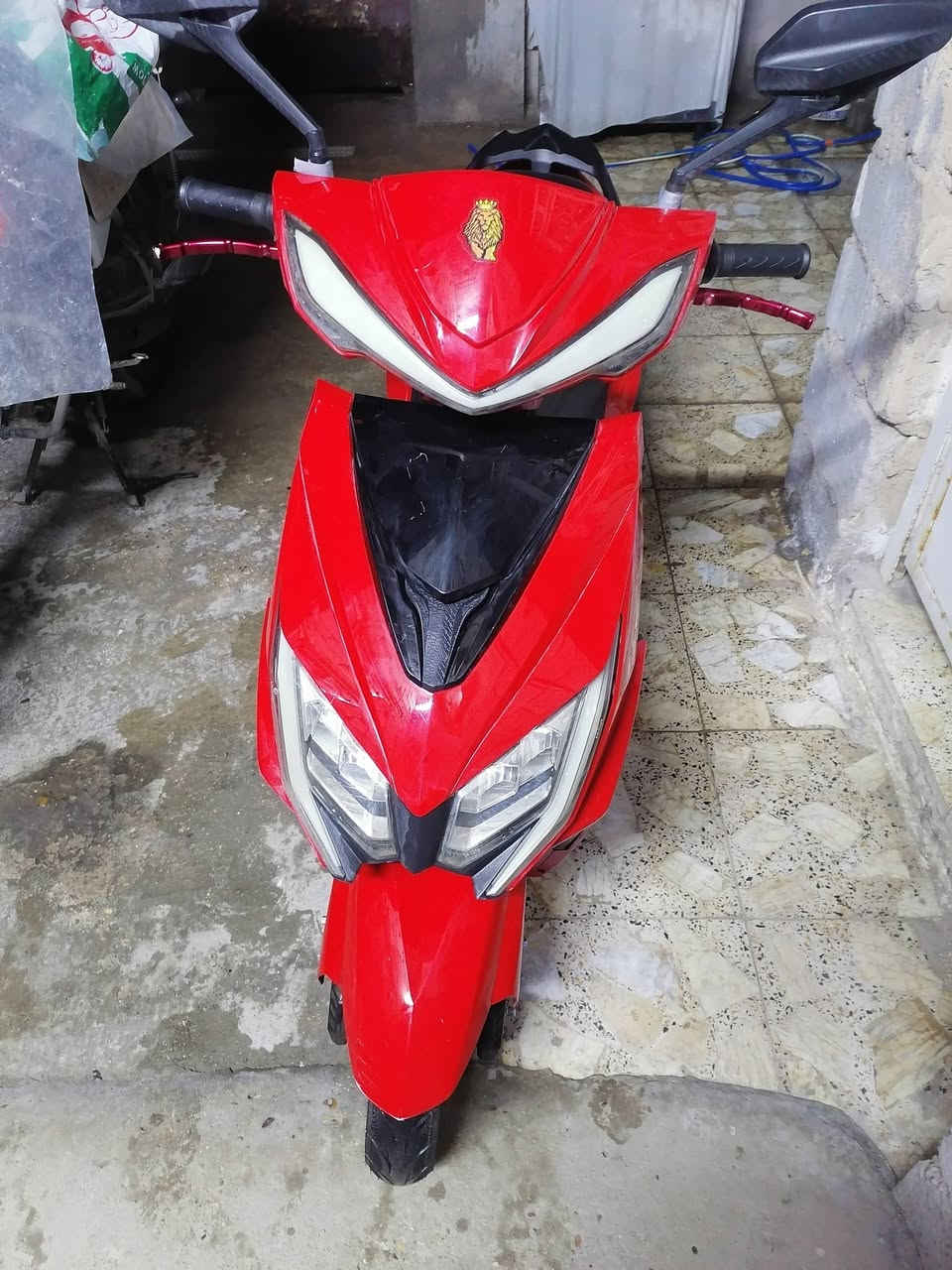 سلام  عليكم دراجه شحن  سكنس  6 بطاريات نضيفه كهربايات كله شغاله  السعر 600 وبيه مجال بسيط 
العنوان شعله  اي ستفسار هاذ الرقم ***********
