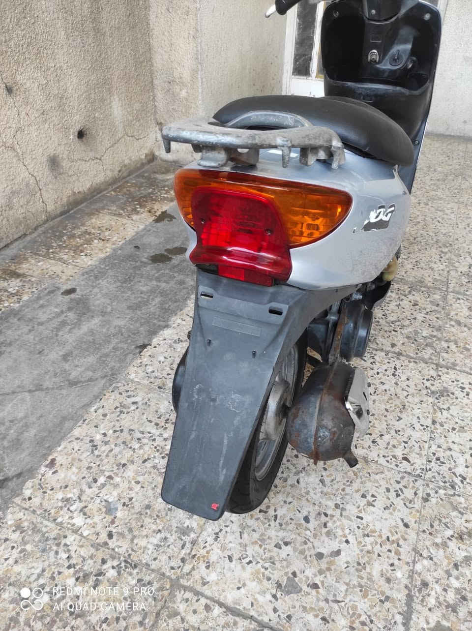 ياالله السلام عليكم للبيع دراجه يماها 60 عصفوريه الدراجه خير من الله كهربائيات كله شغاله هورن اشاير عالي ناصي صطاب لايت كيج سرعه كيج بانزين كله شغال دبل امامي دبل خلفي بريك امامي بريك خلفي قفل ستيرن قفل صندوك قفل اكسل كله كامل مكينه خرسه نكره بكل وقت سلف وهندر شلعه معدل اتخبل فقط بيهه ونه  كلش  خفيفه بلكسل وره 50 تطلع الدراجه عليهه ادامه قبل يومين باتري جديد بنزات امامي خلفي جديد تايرات امامي خلفي جديد دهن شوطين اصلي مالتهه بانزين محسن الدراجه مال جناي وبلعافيه عله الي ياخذهه ملاحظه الدراجه نقصهه فقط ترايش وسعرهن مخصوم من سعر الدراجه واني خادم السعر 250 وبيهه مجال لشراي مكاني بغداد المشتل شارع الحاسبه رقمي *********** متواجد خاص تحياتي للجميع ♥️
