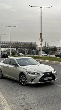 لكزس ES300 • هايبرد ٢٫٥ • حادث خلفي