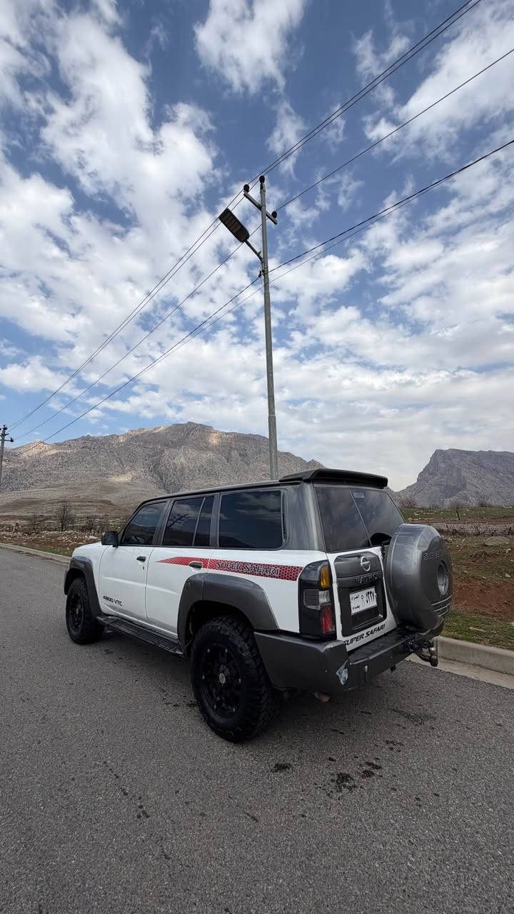 نيسان باترول ٢٠٠٨سوپةر سةفاري
سةيارةكةبيرةقةمةهي موزايدةية
كتابي موزايدةي لةگةلةكيشةي هاتوجوي نية
گير توماتيك 
مةكينة٤٨٠٠ي مةرغوب 
سةيارةكةلوك لوكة
گيرومةكينةو اكسل دةبل اكسل بةشةرت 
نمونةلةجواني 
دةرةوةو ناوةوةي كامل كرايتة٢٠٢١ 
شوين شيلادزي
*********** مرغصور, أربيل
