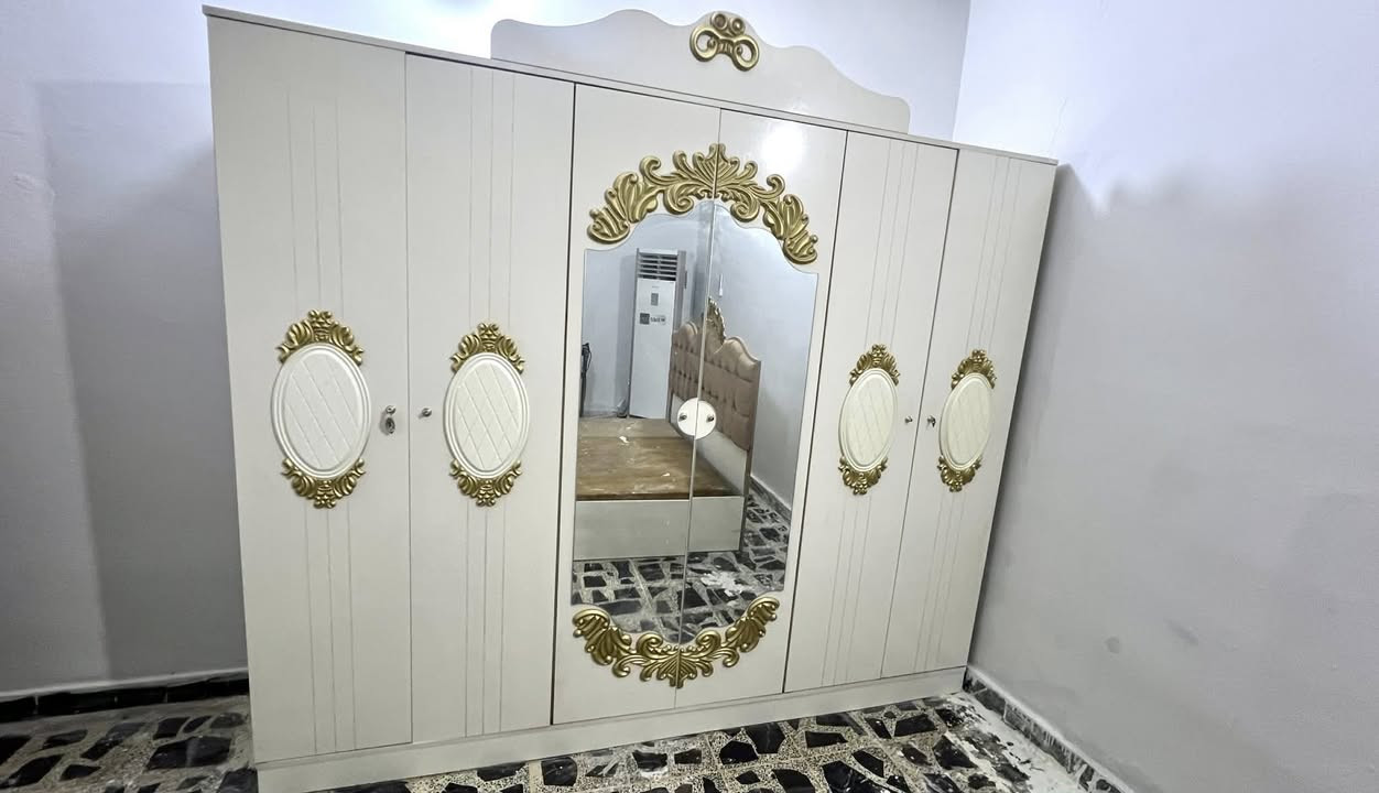 للبيع من دون الصومايه الضرر فقط اليدات سبع قطع


**إذا كنت صاحب هذا الإعلان وتريد حذفه لأي سبب، رجاءا أرسل رسالة إلى الدعم الفني**