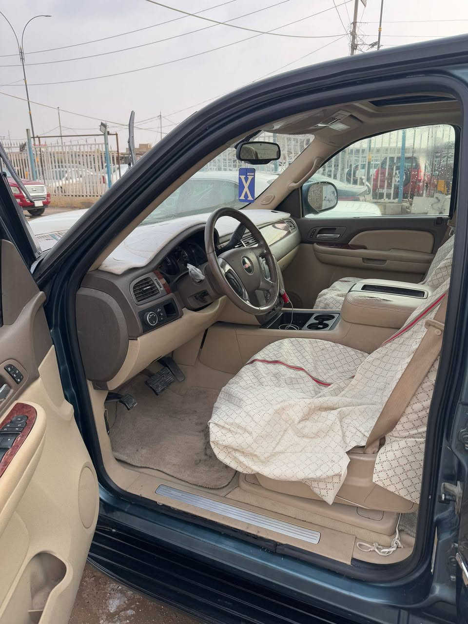 تاهو٢٠٠٩ بدون كصه سياره جدييده حيل سياره بلعماره سعر٧٠ /***********
