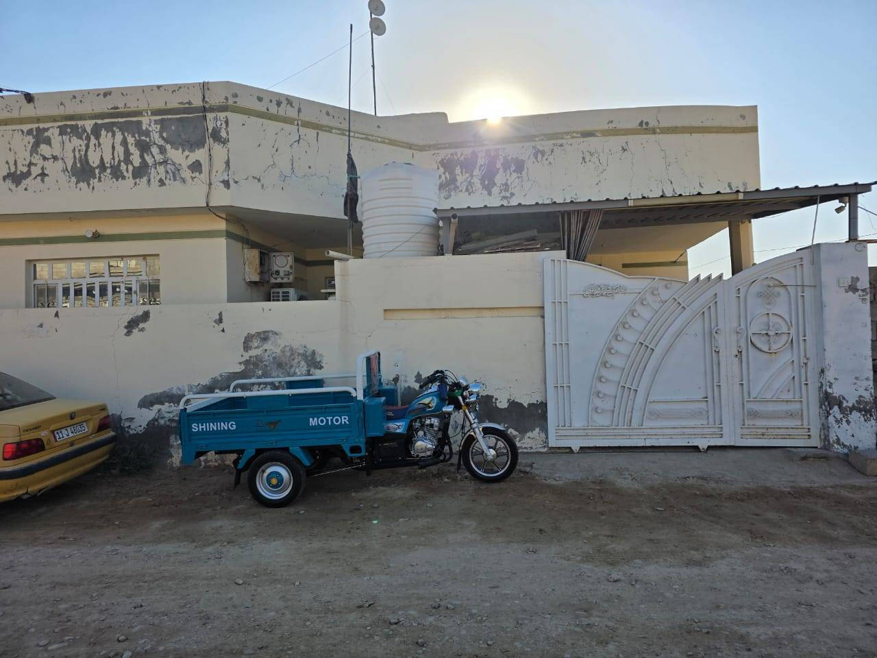 يالله🌷

تحية طيبة🌹

بيت للبيع مساحة 200 متر بناء طابوك 
موقع حواس نزلة الدامرجي  

للاستفسار ☎️

***********
***********
او مراجعه مكتب رائد البنواوي للعقار 
حي الموضفين مقابل مدرسه نون والقلم الأهليه 

اهلا وسهلا🌺
