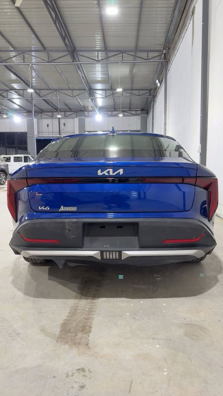 السلام عليكم كيا كي فور 2025 دخول جديد سياره مواصفات EX بصمه ماشيه 5 آلاف فقط شبه الكلين فقط البنيد بي شخوط ونصبغ والباقي كفاله عامه سياره بلباكيت جديده لوك العنوان بغداد جميله *********** السعر 165 وبيه مجال بسيط
