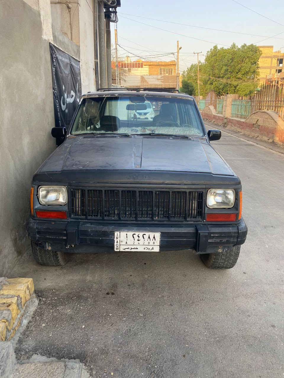 سلام عليكم اخوان جيب شيروكي موديل 1990 سياره محوره مميزه بطه 2500 دواخلها نضيفه سياره ماعدهم عوزها تلحيضات بسيطه للستفسار الاتصال *********** مكلف بلنشر
