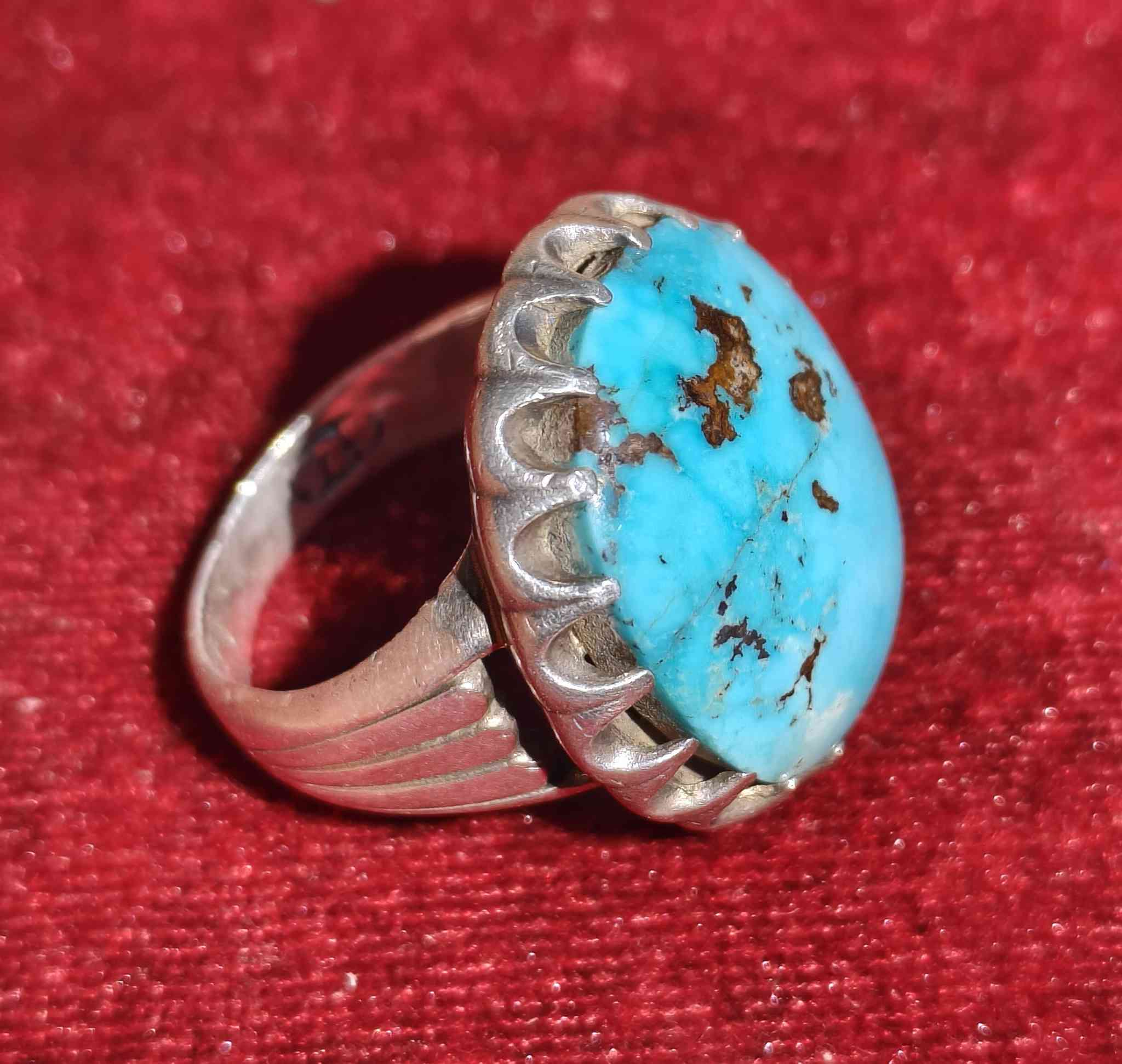 فيروزج نيشابوري اصل وفصل من محل ابراهيم الحارس بسعر، ١٣٠ الف


**إذا كنت صاحب هذا الإعلان وتريد حذفه لأي سبب، رجاءا أرسل رسالة إلى الدعم الفني**