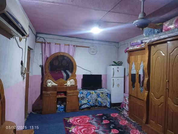 بيت للبيع مساحه 130 متر يتكون من غرفتين ومطبخ ومغزن غراض ومجمع صحيات السعر 25 وبي  حله سياحي منطقة الساده وره فرن الصمون ***********
