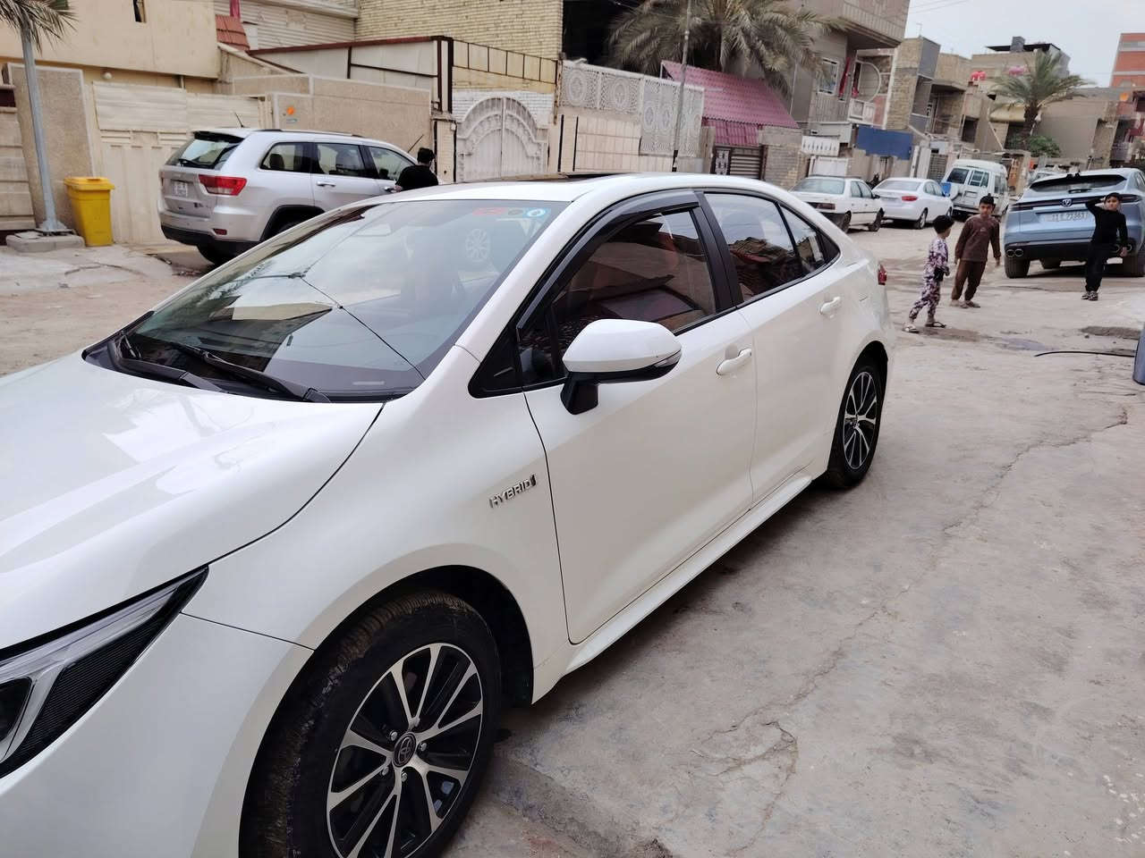 كورلا هايبرد 2024 
محرك 1.8 هايبرد 
رقم بغداد
سنوية بإسمي 
لايتات زينون
رادار أمامي
أشاير بالمري
فتحة سقف سلايد روف
تحكم ستيرن جهتين
كاميرا خلفية
شاشة أبل كار بلي
تبريد قطعتين
بصمة تشغيل
سايد بريك بصمة
ماشية 26الف
أوتو هولد
ثلاث أنظمة قيادة
بيها بارد على كد اصبع موضح بالصور او رصعات ٢ وتكحيل الدعامية اثر شخوط 
***********
مكان السيارة: بغداد - جميلة او المدينة 
السعر 144 وبيها مجال جداً بسيط
 متواجد واتساب فقط
