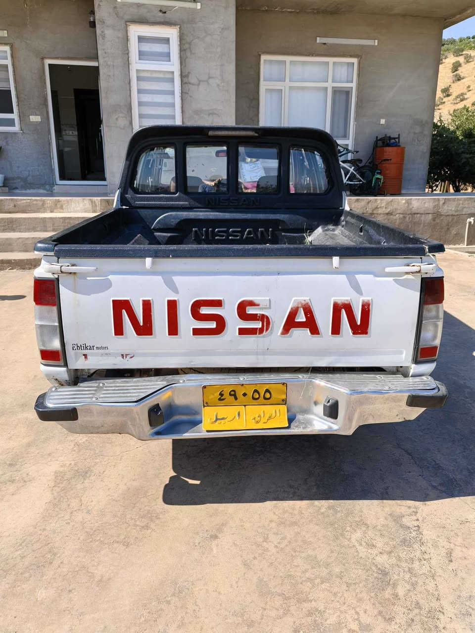 نيسان ٢٠٠٨ فلاحي ياباني اسل بؤنيت جاملغ سبوغ بي ناو گرتن سه نه وي خلاس بوه مه كينه نه ي نه كراي ته وه گير و مه كينه ته بريد توند و تؤلي غرامه به ناو كردن به شه رت سحري ١٠٥ كه ميك مه جال شوين مسيف كؤري
***********
*********** شقلاوة, أربيل
