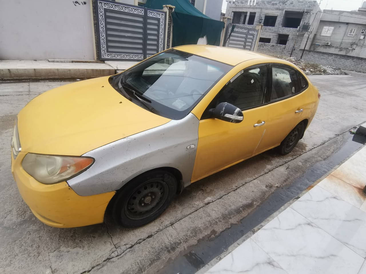 لنترا 2009 للبيع رقم بغداد  بيها بس جاملغ اليسار بدون دواخل ما متواجد ع الفيس الرقم *********** المكان موصل
