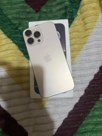 ايفون 16 برو ماكس لون لمميز صحراوي.  بطاريه 100 عدد لدورات 205.   مع ك...