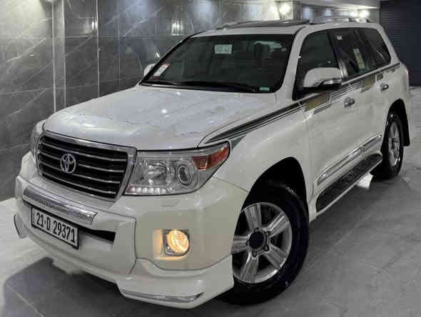 تويوتا لاندكروزر 2013 GXR ياباني
فول فول مواصفات

كوشن جلد
كوشن كهرباء
لايت ليد
سلايد
فلجة
هوك
مرائة زينة
السيارة لوك لوكة
ماشية فقط 101 ألف كم
المكينة والگير شرط

السيارة بدون بويه
بيها بس پەلة ساردية وحدة
سنة‌وي‌و ژينگە جديدة
أربع تايرات لوكي جديدات
رقم المالك ***********
