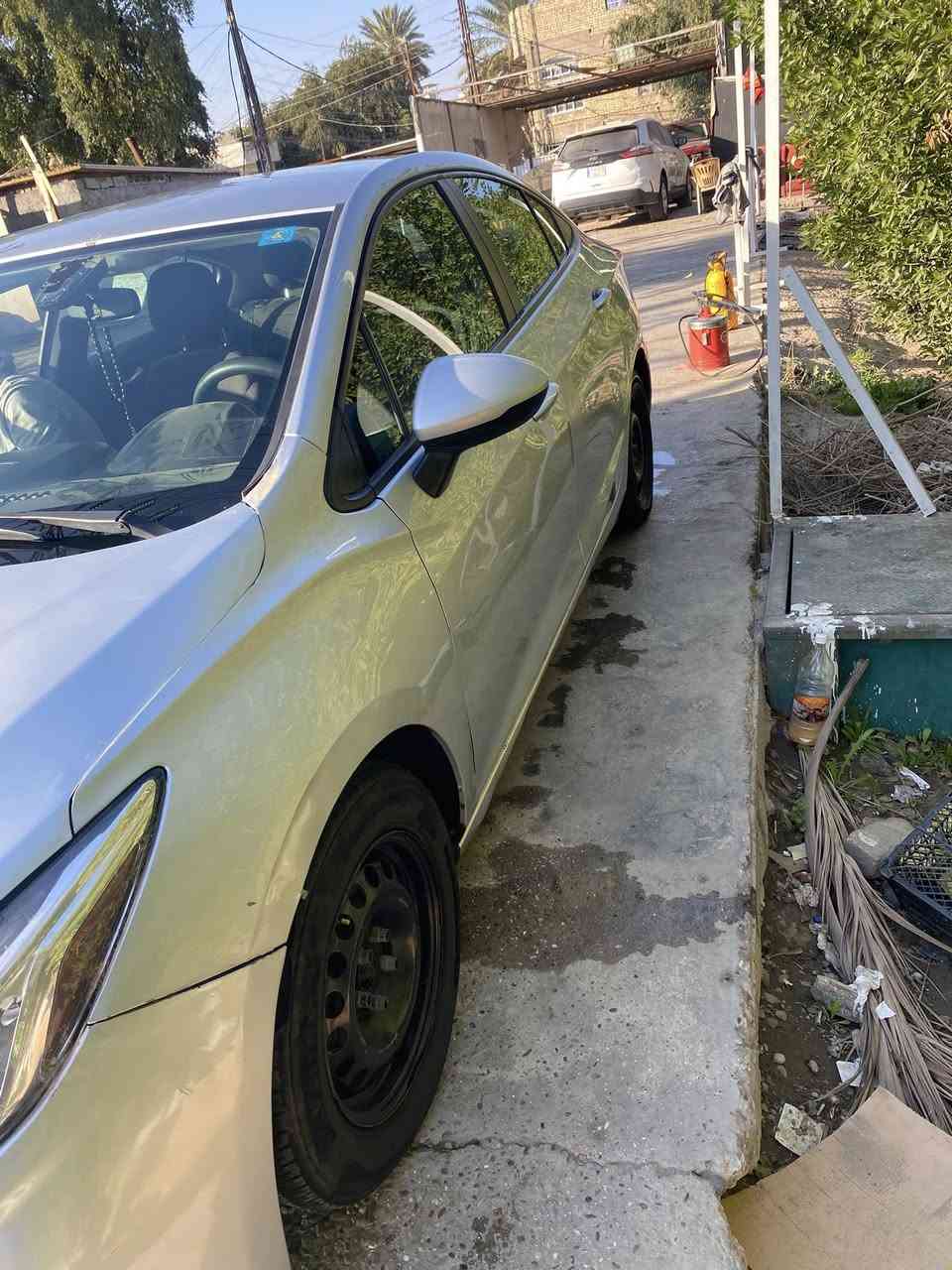 السلام عليكم شوفر كروز موديل 18 السياره جاهزه محرك وكير شرط صدر خلقي جديد الامامي 70٪ محرك 1400 تيربو رقم ذي قار الجديد بيع او مراوس مكاني بغداد الغزاليه السعر 82 وبيه مجال بسيط 
***********
