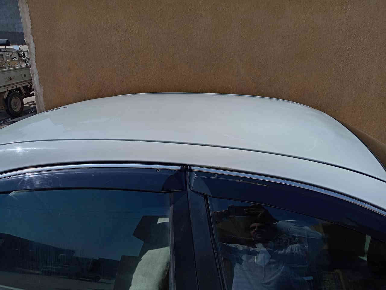 سلام عليكم 

سياره اوبترا 2006  گير اوتوماتيك لون ابيض ثلجي بيه قطعتين مبدل  فقط  كير مكينه شرط كهربائيات كامله تخم تاير جدد عليه رقم قادسيه شرط وكاله وتحويل 
سعر ٦٦ ورقه وبي مجال 

للاستفسار مراسله الصفحه او اتصال على الرقم
***********
عنوان السيارة بغداد
