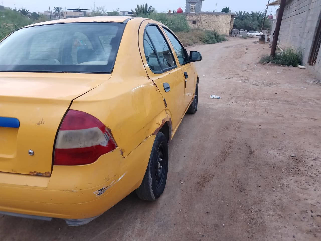 سلام عليكم
طيبه موديل 2015  سنويه مامنتهيه 2027 ..رقم بصره 

محرك وكير نضيفات والمحرك قبل فتره شديته  السياره شوي يرادلها ترتيب سعرها 25 وبيها مجال ***********
