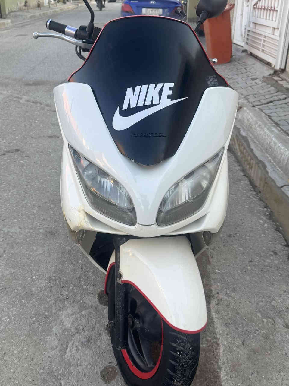 Mf فورزه 09 كرستال
دراجه حلوه وناعمه كير اربع تحويلات 
7نمر كفرات ٩٠ بل ميه رون واحد ونص 
كهربائيات كلها شغاله عليها ادامه باتري وكلجات شعله ومعدل تشك لكاع تخم تاير جديد اوراقها موجوده 
ماشيه ٥٥  سترين رياضي نكره سلف اي وقت 
مكاني ديالى بعقوبة شراي تفضل ***********
سعر ١١٠٠ وبيها مجال بسيط
