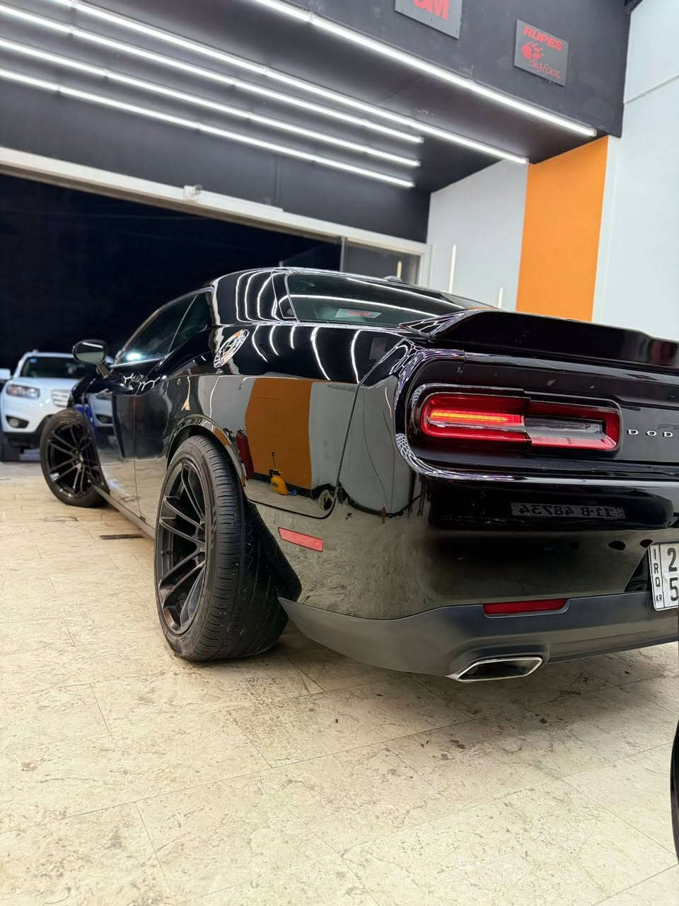 السلام عليكم 
جالنجر 2016 sxt
شاشه كبيره 
كفاله من اللغد
 والشاصي والإيرباك!
كفاله من التبديل والصبغ فقط خشم البونيد صبغ فقط باقي سياره كفاله عامه  
بدون ايرباك بشرط 
وصور حادي ب منشور 

أربيل هزه وسنويه كله جديد وباسمي 
مكان السياره بغداد شارع مطار بغداد قرب عباس ابن فرناس


**إذا كنت صاحب هذا الإعلان وتريد حذفه لأي سبب، رجاءا أرسل رسالة إلى الدعم الفني**