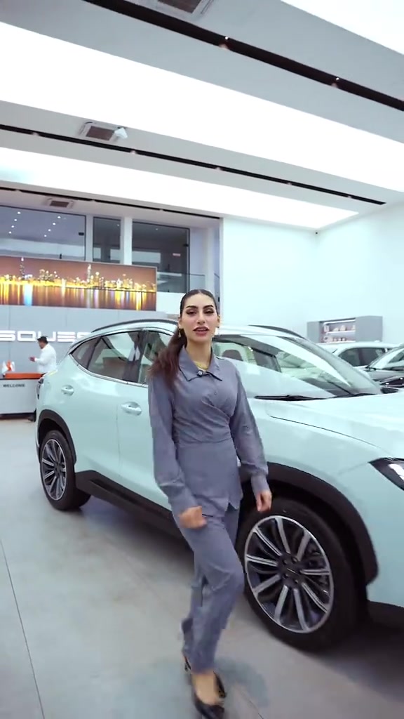 ⁨	‎سوئيست S06 1.6L PREMIUM ‎العداد: صفر كيلو متر ‎المحرك: 4 أسطوانات 1.6L  تيربو 197 حصان ‎العزم (نيوتن-م.): 290 ‎ناقل الحركة: اوتوماتيكي دبل كلاتش من 7 سرعات ‎استهلاك الوقود: 8 لتر لكل 100 كم ‎الضمان الأساسي: 6 سنوات أو 200,000 كم (أيهما أولا) ‎ضمان المحرك: 10 سنوات أو 1،000،000 كم (أيهما أولا / للمالك الأول) ‎السعر: 26,900,000 دينار عراقي (بدون رقم)  ‎المواصفات: ‎*إطارات قياس 20 إنچ ‎*فتحة سقف بانوراما 1.1 م ‎*شاشة عرض ترفيهية قياس 15.6 إنچ ‎*شاشة عدادات رقمية قياس 10.25 إنچ ‎*مقصورة الركاب من الجلد الفاخر ‎*مقعد السائق والراكب كهربائي ‎*مقاعد السائق والراكب مبردة ‎*كاميرات محيطية 540 درجة ‎*مثبت سرعة مع رادار تفاعلي  ‎*نظام مراقبة النقطة العمياء  ‎*نظام تحذير مغادرة المسار ‎* نظام المساعدة للبقاء في المسار ‎*نظام الكبح التلقائي في حالة الطوارئ ‎*نظام القيادة شبه الذاتية ‎*نظام الفرامل اليدوية الاوتوماتيكي Auto hold  ‎*نظام التحكم بنزول المنحدرات ‎*حساسات أمامية ‎*حساسات خلفية ‎*نظام التحذير من التصادم الأمامي والخلفي  ‎*نظام ابل كار بلاي واندرويد أوتو لاسلكي ‎*نظام صوتي متطور 8 سماعات من Sony  ‎*بلوتوث / هاتف السيارة ‎*إنارة محيطية لون ازرق ‎*إنارة ترحيبية ‎*صندوق كهربائي  ‎*المرايا الجانبية قابلة للطي كهربائياً ومدفئة ‎*مصابيح أمامية أوتوماتيكية LED مع مصابيح نهارية LED ‎*نظام التحكم الذكي بالإنارة العالية ‎*نظام تقنية الهواء بالايونات PM2.5 ‎*فلتر تنقية الهواء (N95) ‎*دخول ذكي (بصمة) ‎*تشغيل عن بعد ‎*خاصية إغلاق الشبابيك وفتحة السقف عن بعد  ‎*شاحن هاتف لاسلكي سريع ‎*ماسحات الزجاج الامامي مع حساس للمطر ‎*مسند الذراع الوسطي مع ثلاجة ‎*وضعيات قيادة متعددة  ‎*نظام مراقبة ضغط الإطارات ‎*وسائد هوائية امامية وجانبية عدد 6 ‎شركة آفاق الخليج للوكالات التجارية الوكيل الرسمي لسيارات سوئيست في العراق. ‎أربيل - شارع ١٠٠، مقابل طوارئ روجافا *********** *********** *********** *********** ‎بغداد - البياع، الشارع الأول مقابل المتنزه  *********** *********** *********** *********** ‎كركوك   ***********  ***********  *********** ‎دهوك   ***********  ***********  *********** ‎النجف  *********** ‎كربلاء *********** ‎السليمانية  ***********⁩⁩ #soueaststar⁩⁩⁩⁩⁩ #سوئيست #اكسبلورexplore #العراق🇮🇶 
