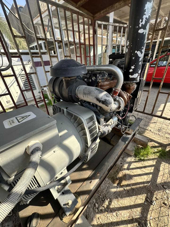 مولدة بيرنكز للبيع ٨٠ كيفي انكليزي اصلي مشتغلة ٥٠٠ ساعة وبحالة جيدة جدا للتواصل الاتصال على الرقم *********** لا يوجد واتس
