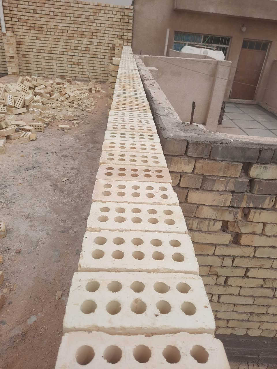 السلام عليكم خلف بناء درجة اولى تسليم مهندس دقة بلعمل متفرغ حاليا ***********
