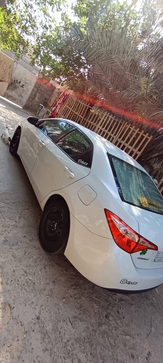 كورلا مديل 2017 بيها رشات صبغ السياره جاهزه *********** مكان بصره الزبير رقم بصره الجديد باسمي تحويل ثاني يوم
