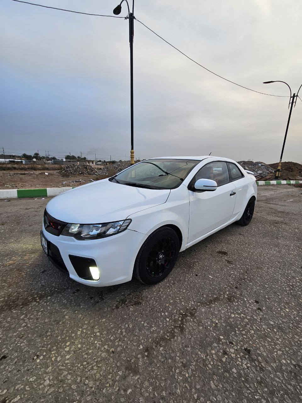 من رخصت الادمن
سلام عليكم 
فورتي كوبية ٢٠١٢ وارد امريكي
رقم بغداد دولي بسمي سنويه ٢٠٣٠ 
محرك ٢٠٠٠ دوش فول عده لبصمه فتحه سقف 
تحكم ستيرن جهتين كامره وحساسات خلفيه 
بيها مكانات صبغ
 غير متواجد ع فيس 
 سعر ٨٠ وبيها مجال 

تفاصيل اكثر اتصل ***********
