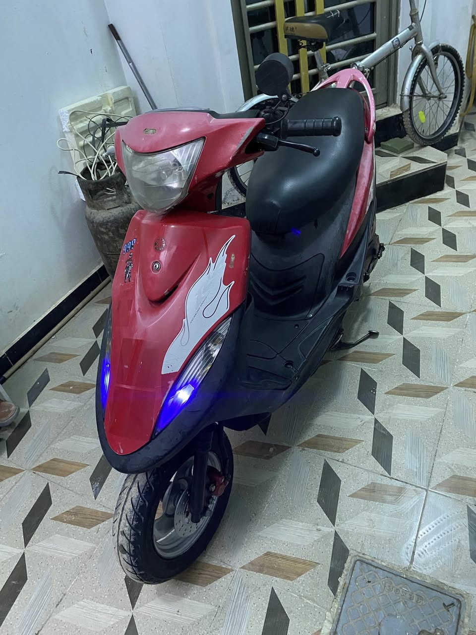 سلام عليكم دراجة ماكس عدلة كلها بلاد محرك بلاد دراجة كلها شغالة العنوان ديالى بعقوبة***********
