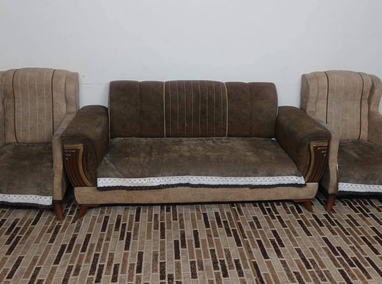 سلام عليكم تخم 10 مقاعد للبيع وثريات الكبيره عدد 2 وزغار عدد 3 للاستفسار خاص


**إذا كنت صاحب هذا الإعلان وتريد حذفه لأي سبب، رجاءا أرسل رسالة إلى الدعم الفني**