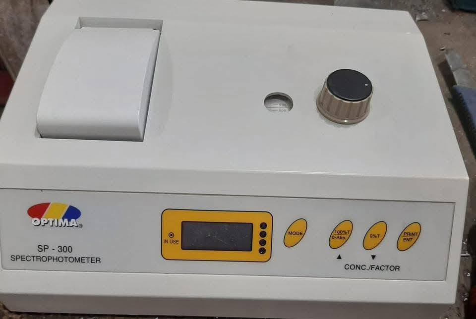 السلام عليكم أجهزة مختبرية للبيع 
جهاز سبكترو اوبتيما ياباني 400 ألف 
جهاز سبكترو صيني 200 ألف 
جهاز سبكترو ديجيتال هندي 200 ألف 
جهاز كركوك TSB السعر 125 ألف 
للاستفسار تيليغرام فيسبوك 
او الاتصال بالرقم ***********
