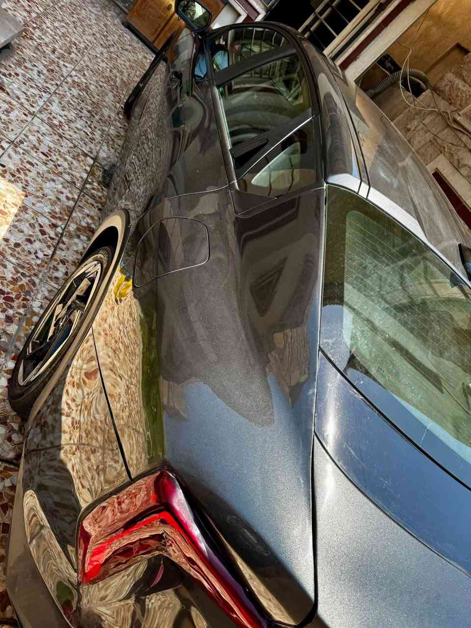 السلام عليكم كيا كي فور وارد امريكي حادثها جداً بسيط بدون ايرباك موضح بل صور قبق جنطة و جاملغ فقط بجم كبس   ليبل واحد بدون تبديل دخول جديد السيارة جديدة جداً ماشية ١٨ الف على وضع الشركة موصفات شاشة دجتل متصلة كامرة خلفية هندبريك بصمة ردار وضعيات قيادة اوتو هولد شاحن لاسلكي بصمة دخول ذكي مثبت مسار مانع انزلاق شاشة معلومات  وباقي الموصفات المعروفة السعر 160 وبيها مجال حك الجية المكان بغداد السيدية رقمي ***********

