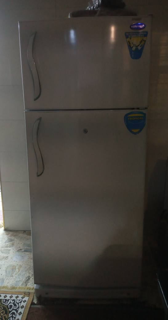 بيع ثلاجات 
نين نضافة 80% 
لكل ثلاجة 250 و بيها مجال 
ارقام التواصل واتساب
***********
او خاص
