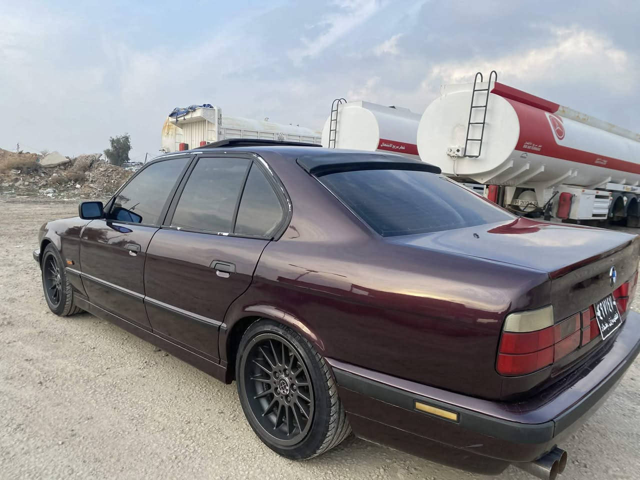 بەناوی خودای میهرەبان
BMW1994
بیلا525تۆماتیک ئارم پلاستیک سولێمانی بۆیاخی تازە 
گێڕ مەکینە بەشەرت 
ناوجلد گوشین جلدو هیتەر 
حەفت بالیف دەبل پەڕەشوت
سلایت پێش پان 
ABSگەرمی تەبرید بەشەرت
بەشەرتی بێ قۆپ بێ شوخت
بەردی گزۆزی بەشەرت دەستی لێنەدراوا مۆدیلەکەشی ۹٤لەسەربەرد بەوشەرتا هیچی نەگۆڕابێ یەک تیب بەوایەری وەنەبێ هەمو قەلبی بەشەرتا
ویلی ۱۷ئەوڕوپی ۲سایز بێ تەقی و خواری
سەحری ٤٨یەک تۆز مەحمەلا
***********
