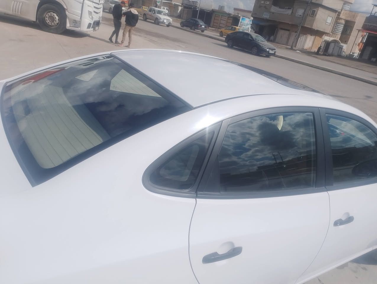 النترا 11 للبيع سياره جديده بمعنى الكلمه زيرو ماشيه 100الف بدون ضرر بدون  صبق رقم هزه جديد بسمي مكان موصل الأيمن  مكتب حيي العامل ***********
***********
