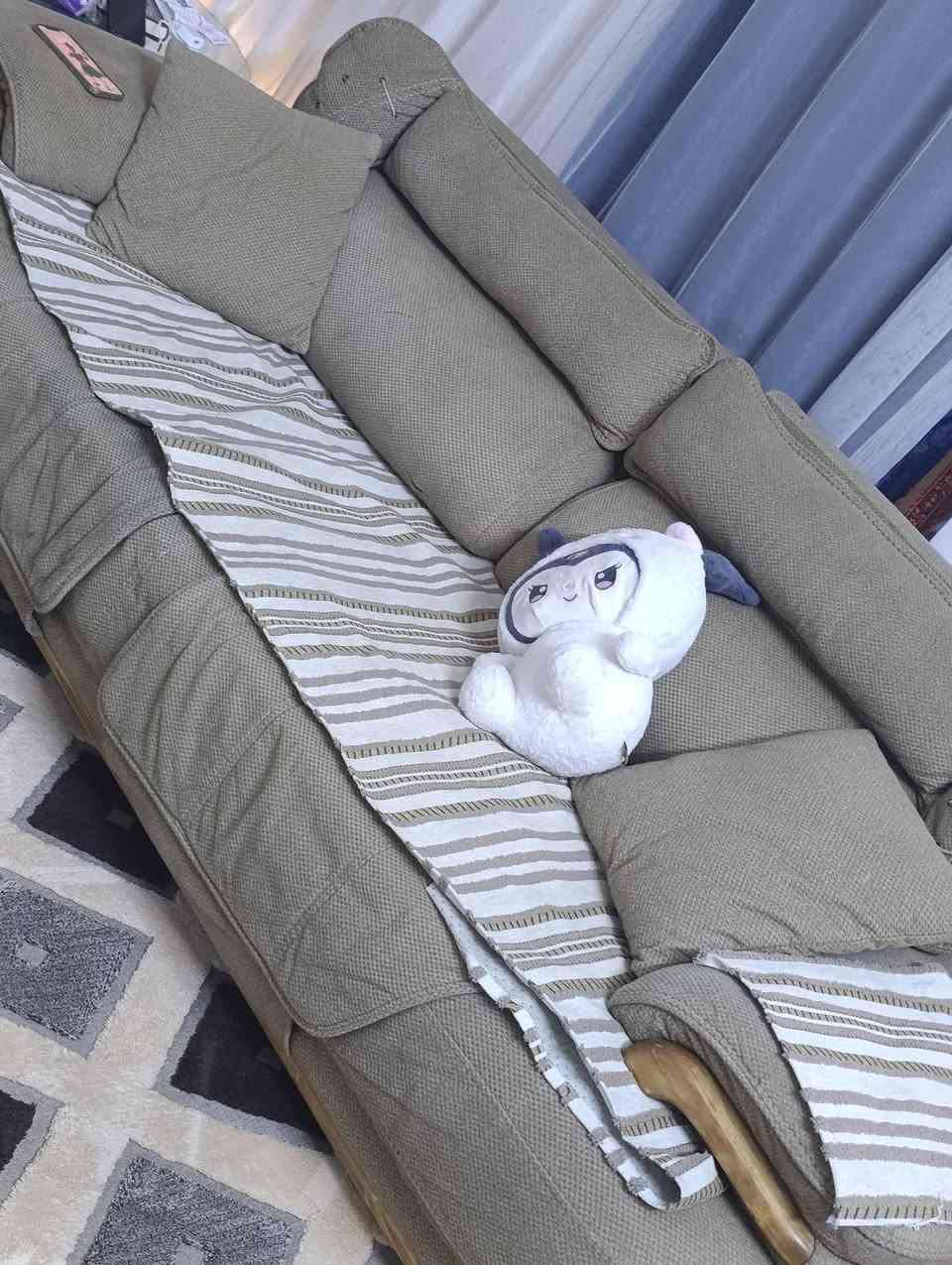 تخم للبيع سرير تنفتح الضهر والجوانب اليدات نوع ايطالي اسم فيراري مكاني الشعب قنفتين كبار وكراسي ثنين 
للاستفسار الاتصال ***********
