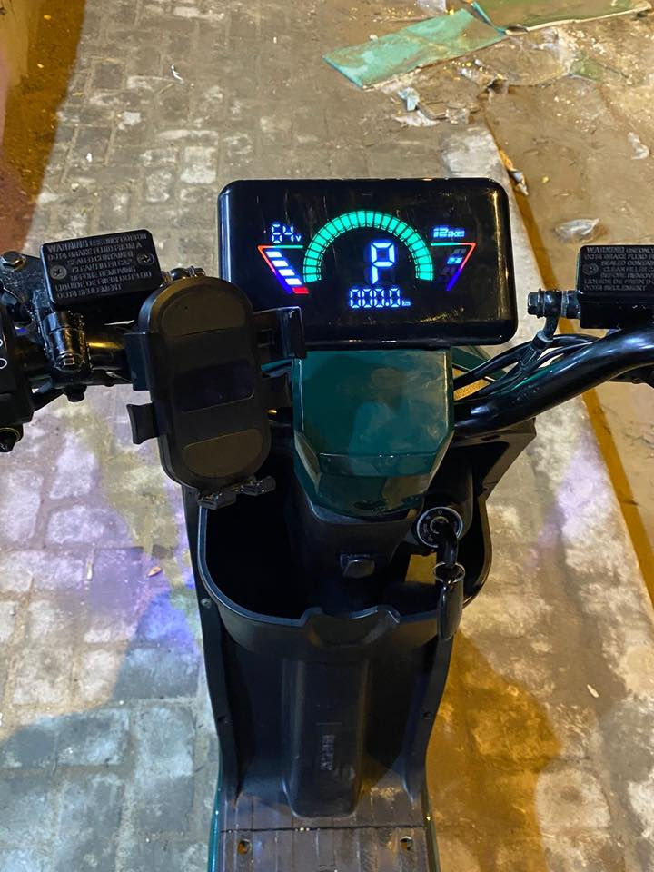 سلام عليكم
دراجه R9 للبيع
موديل 2025
بطاريات5 :32امبير 
سرعه 109 حقيقي 65
دراجه كفاله عامه بيها بس زلغ واحد بالصفحه نضيفه وبالحقيقه احلا من الصور السعر 430 وبيها مجال
العنوان بصره قبله حي المهندسين
للاستفسار ***********
